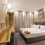 Хотел Vihren Royal Palace 4*